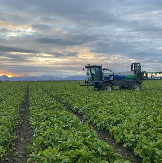 self-propelled-spraying-mid-canterbury
